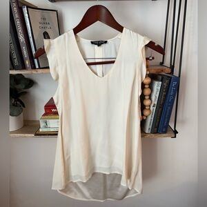 David Lerner Cream Sleeveless V-Neck Blouse